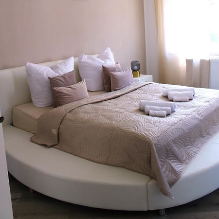 Apartments Via Vita Тройхтлинген Екстериор снимка